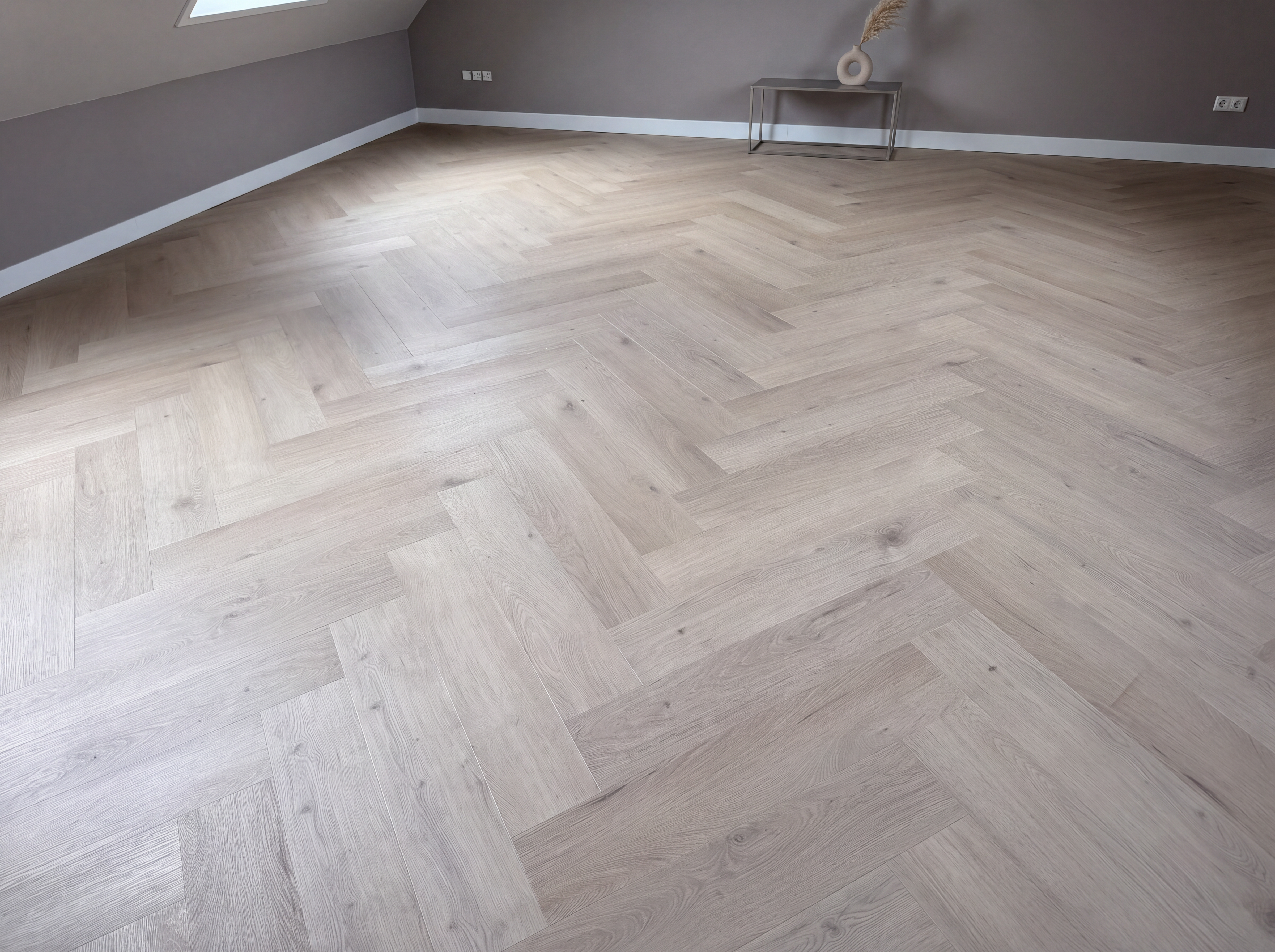 PVC visgraatvloer gerealiseerd door GW Vloer & Design